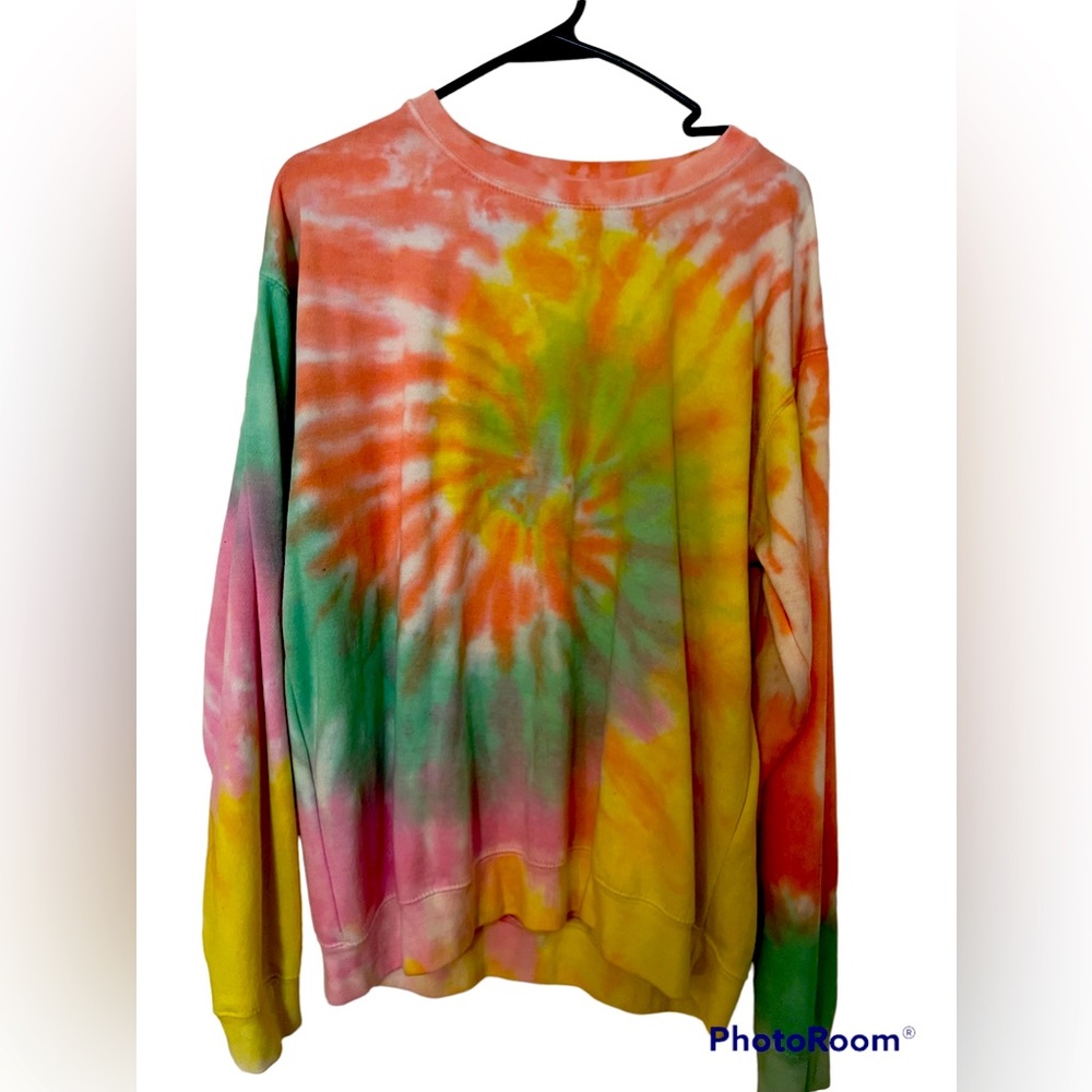 Colorful long sleeves shirt